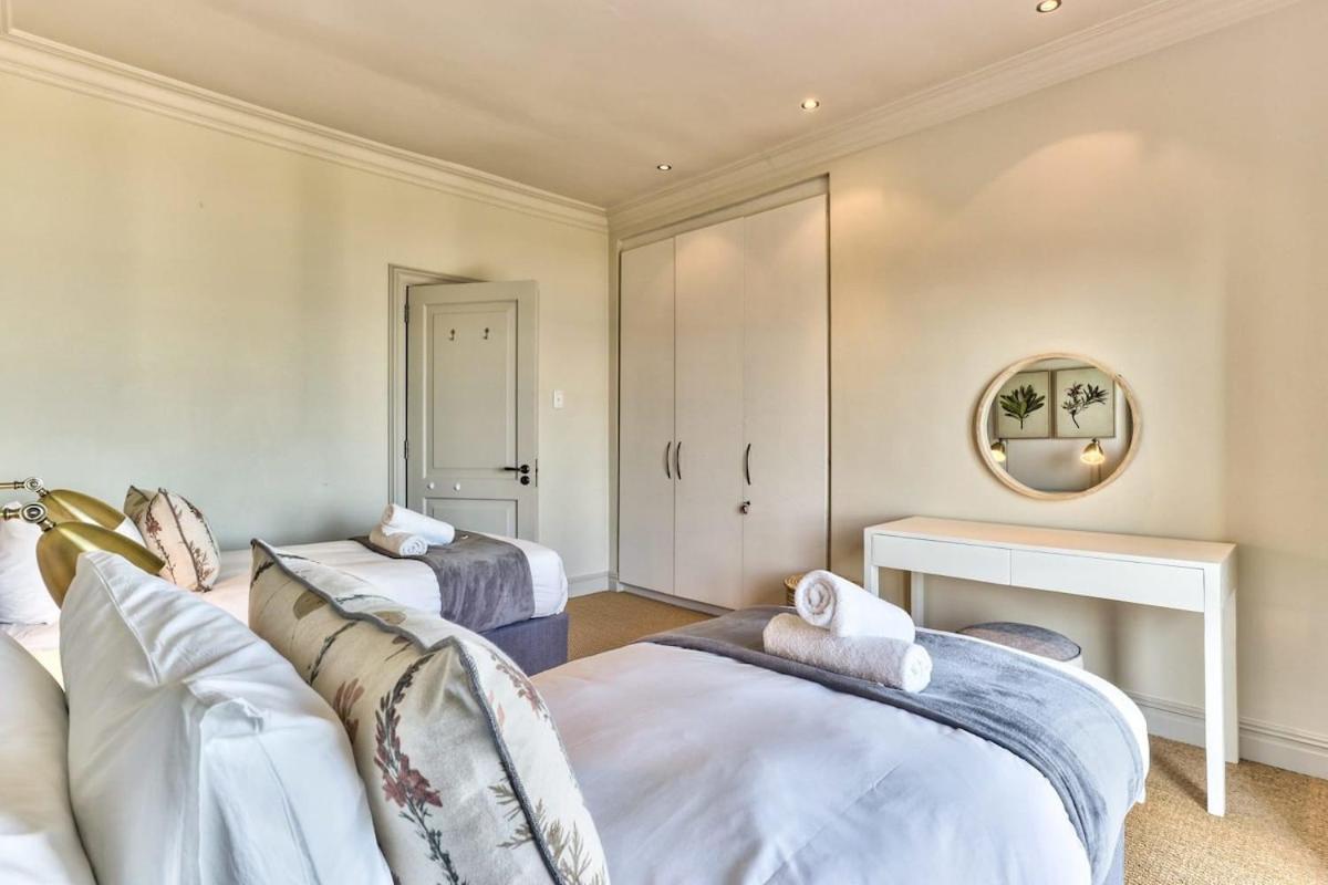 Lush Family Home In Prestigious Area Città del Capo Esterno foto